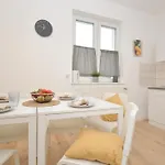 Für Facharbeiter In Apartamento