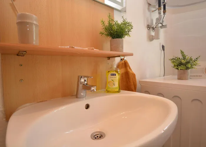 Apartment Für Facharbeiter In *