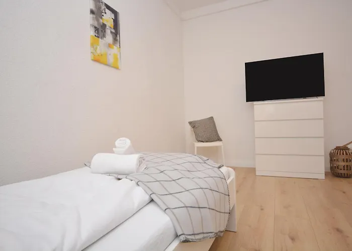 Apartment Für Facharbeiter In *